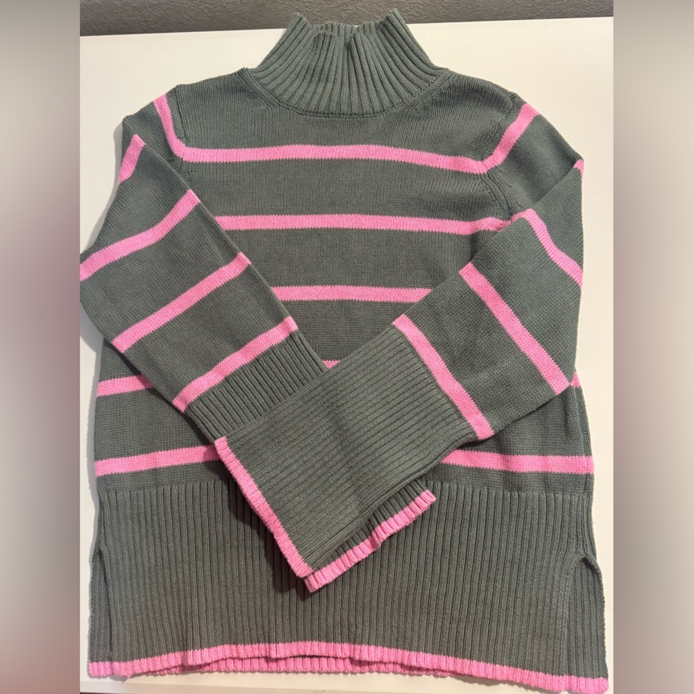 Free assembly striped turtleneck sweater size extra small 100% cotton